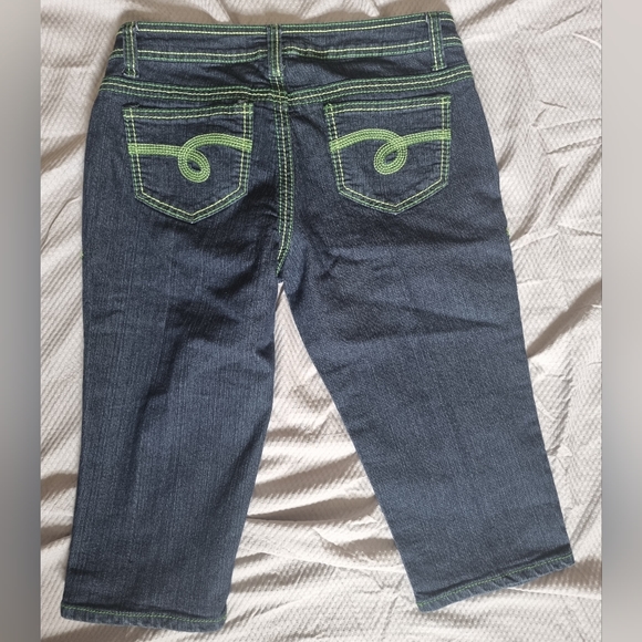 Vintage Kamakazi green threaded Jean capris - Picture 3 of 4